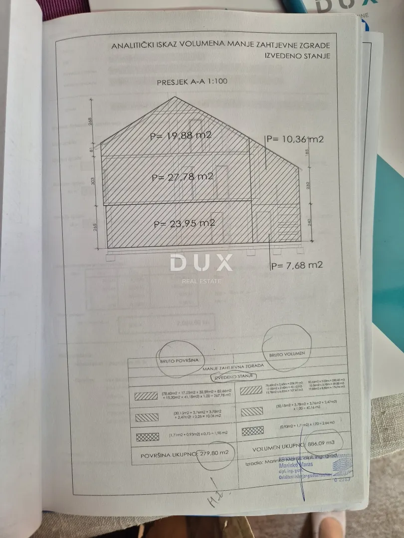 Kuća - Donja Dubrava, 405m2