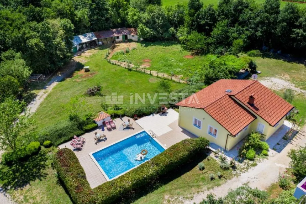 Kuća - Žminj, 630m2