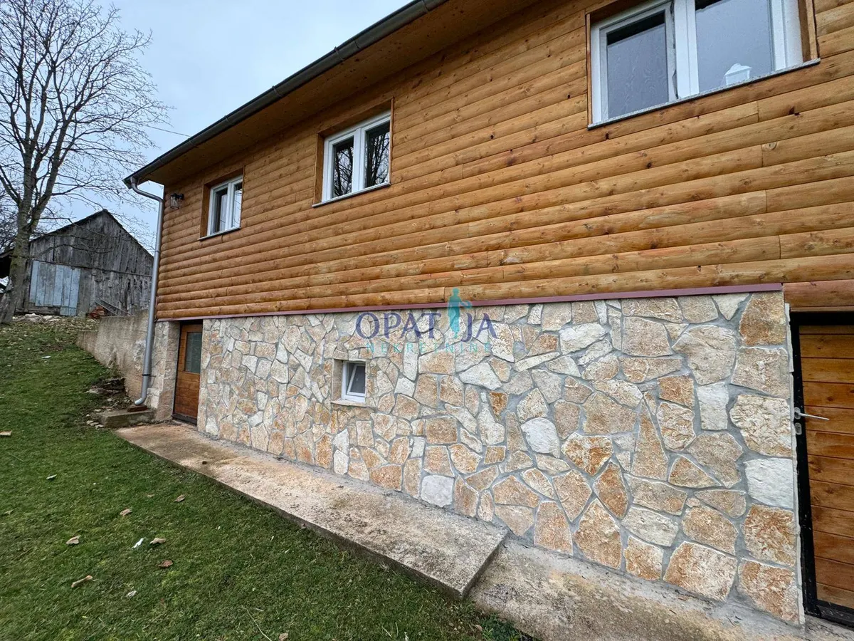 Kuća - Perušić, 95m2