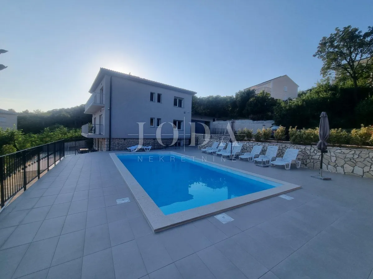 Kuća - Novi Vinodolski, 240m2