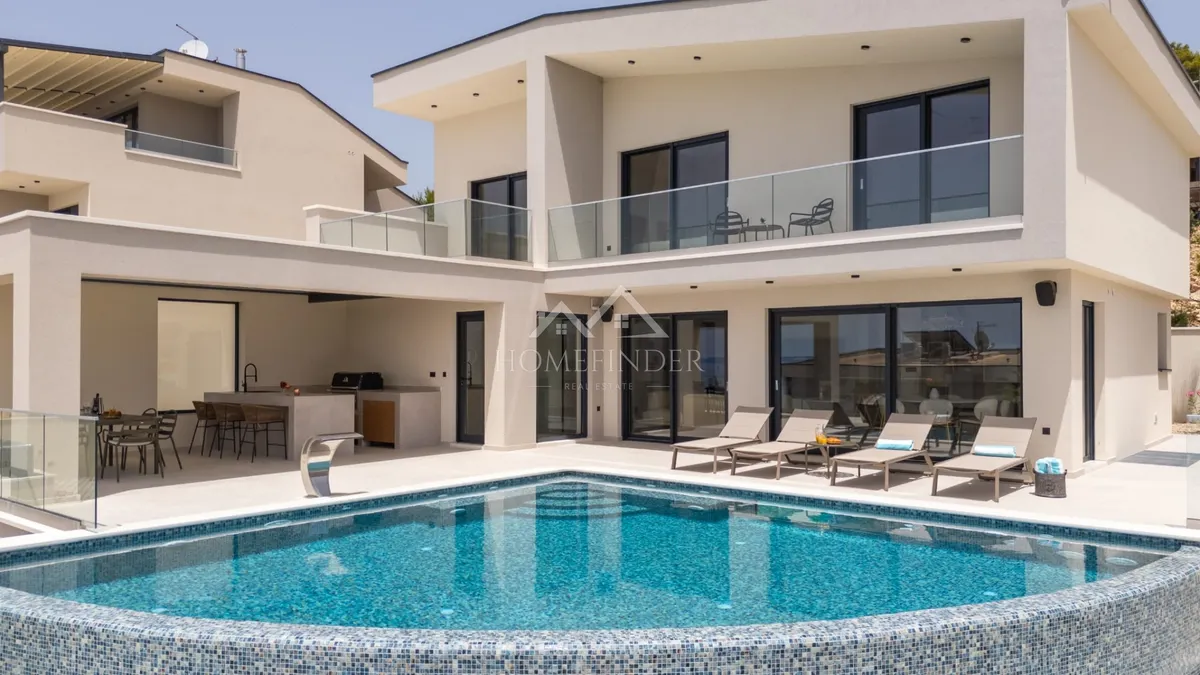 House - Podstrana, 327m2