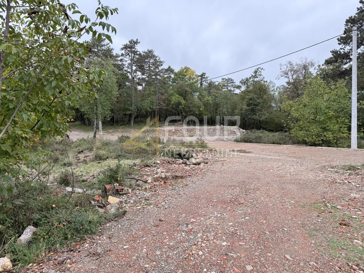 Zemljište - Klana, 750m2