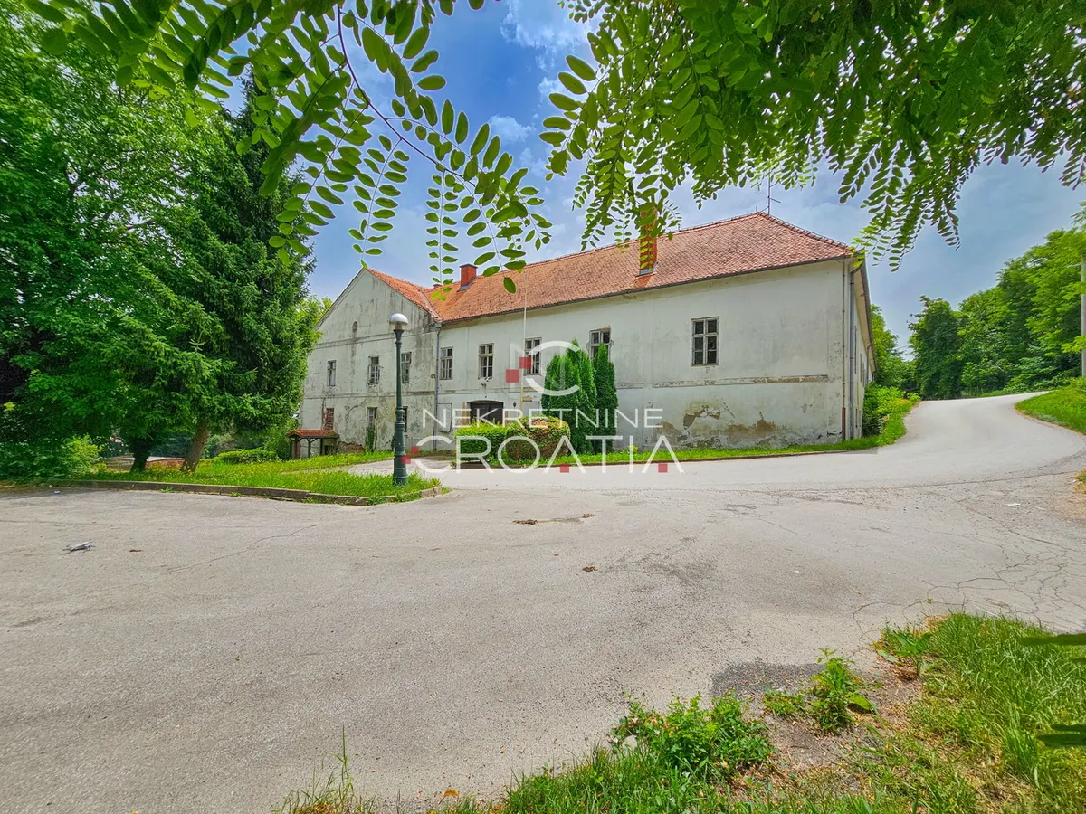 House - Vinica, 2000m2
