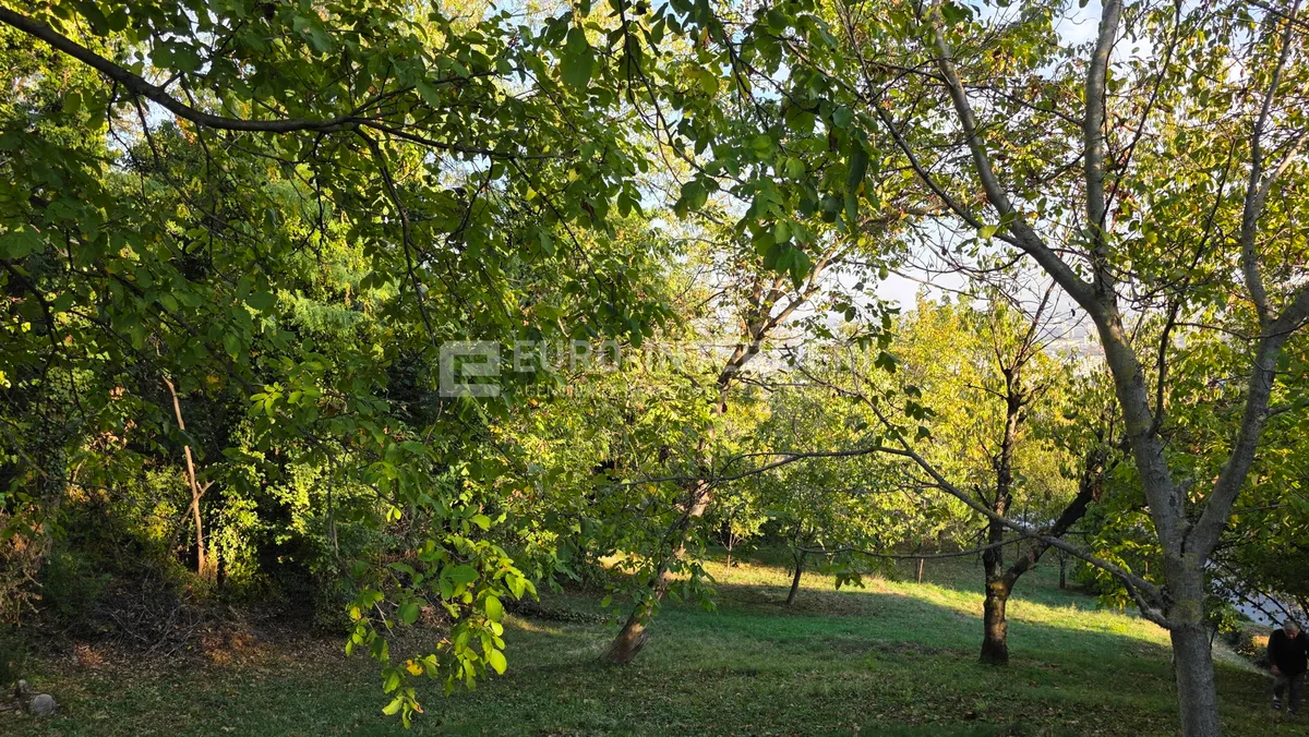 Zemljište - Podsused - Vrapče, 2750m2