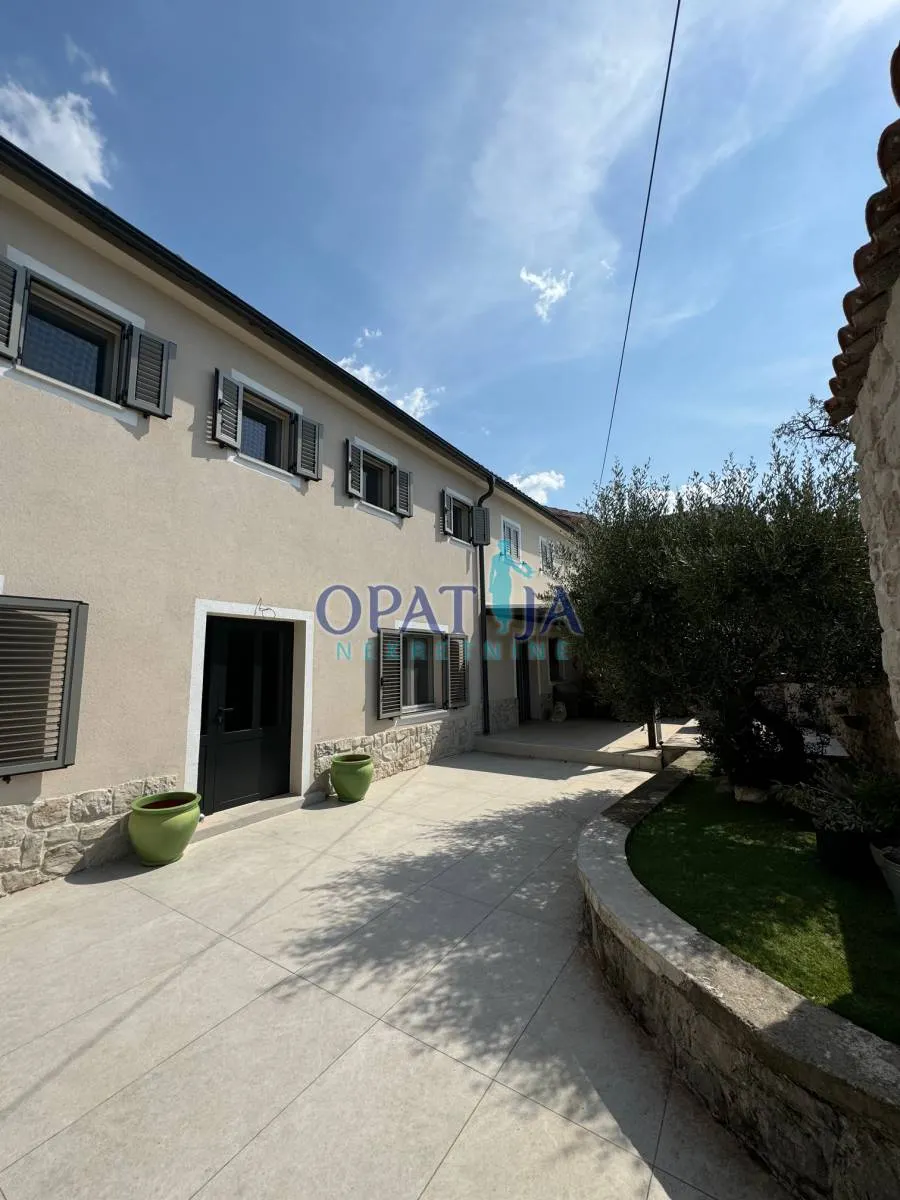 Kuća - Kostrena, 302m2
