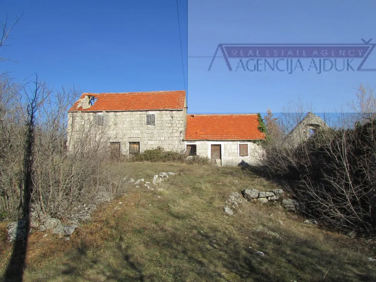 House - Lovreć, 220m2