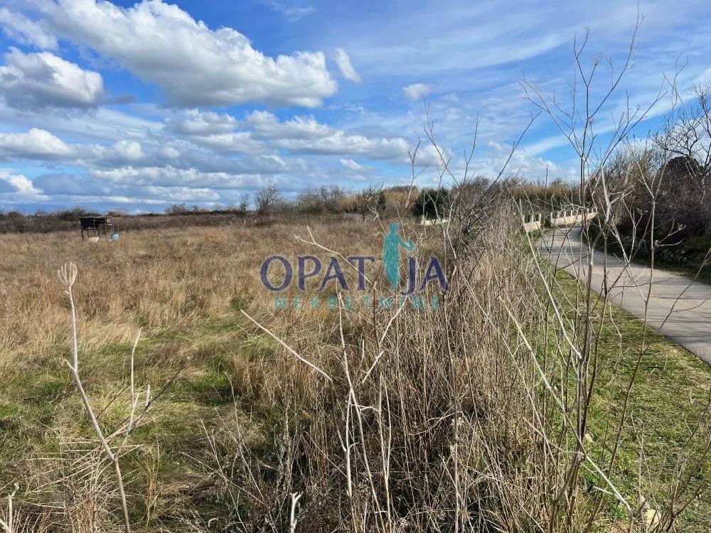 Zemljište - Privlaka, 600m2