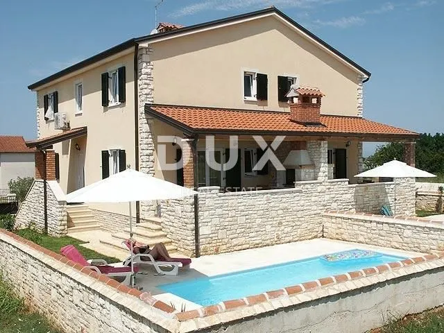 Kuća - Umag, 197m2