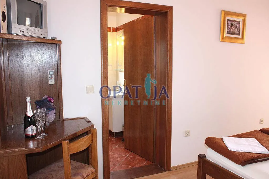 Poslovni Prostor - Pag, 500m2