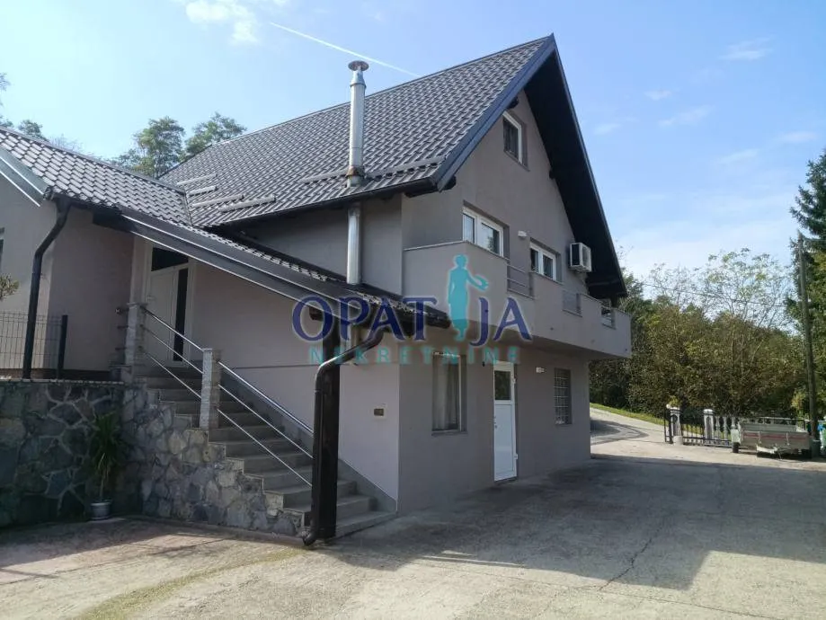 Kuća - Novi Marof, 450m2