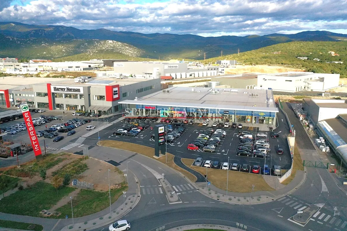 Poslovni Prostor - Bakar, 251m2