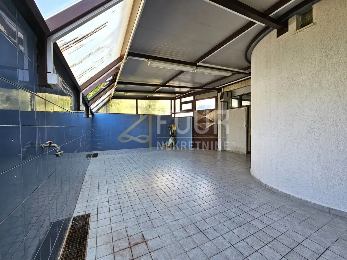 Poslovni Prostor - Kastav, 258m2