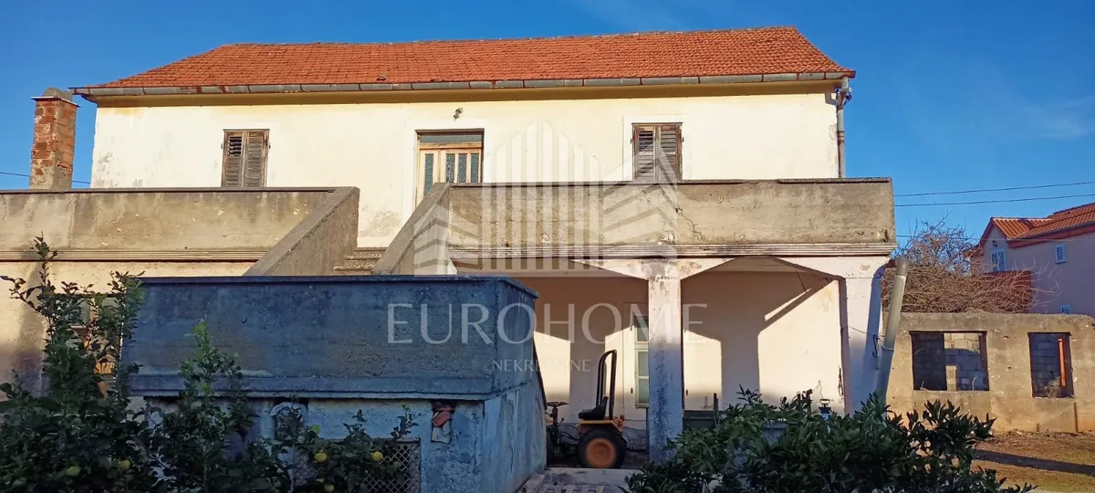 Kuća - Sukošan, 320m2
