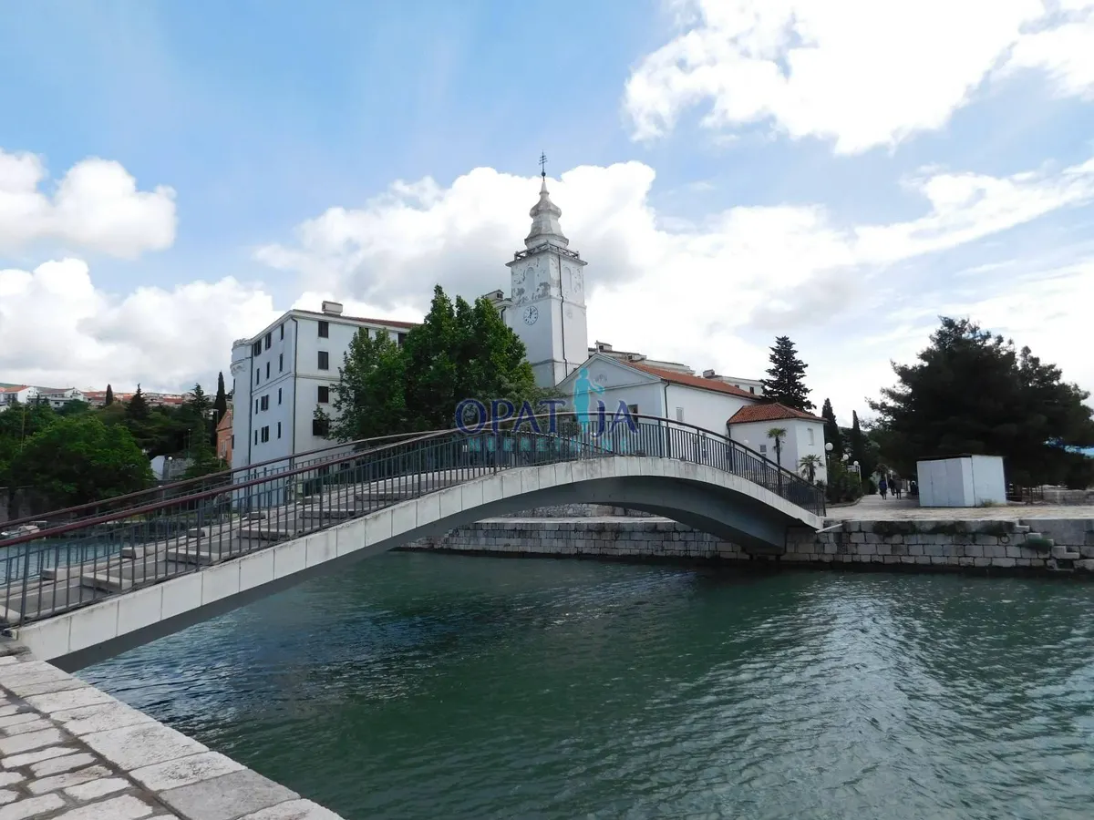 Kuća - Dobrinj, 150m2