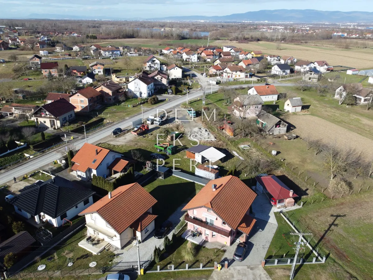 Zemljište - Rugvica, 2105m2