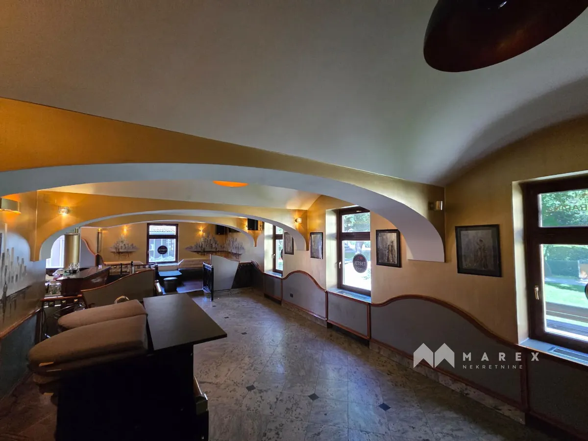 Commercial Space - Krapina, 370m2