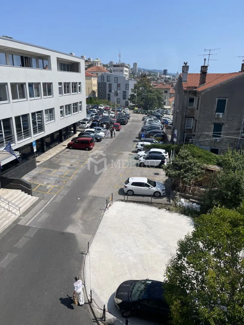 Poslovni Prostor - Rijeka, 90m2