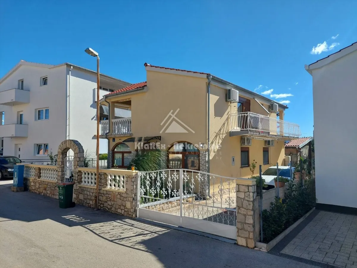 Kuća - Vodice, 247.36m2
