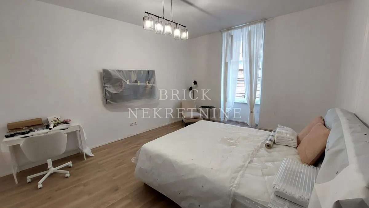 Apartment - Donji Grad, 156m2