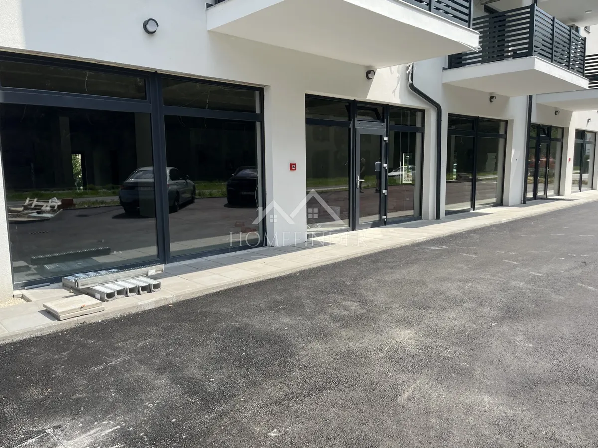 Commercial Space - Krapina, 420m2