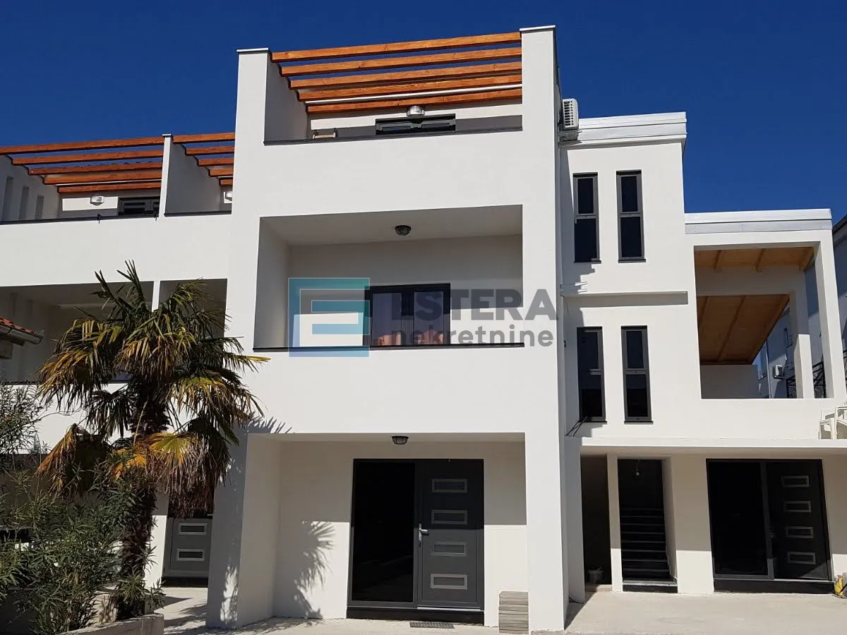 Kuća - Biograd na Moru, 244m2