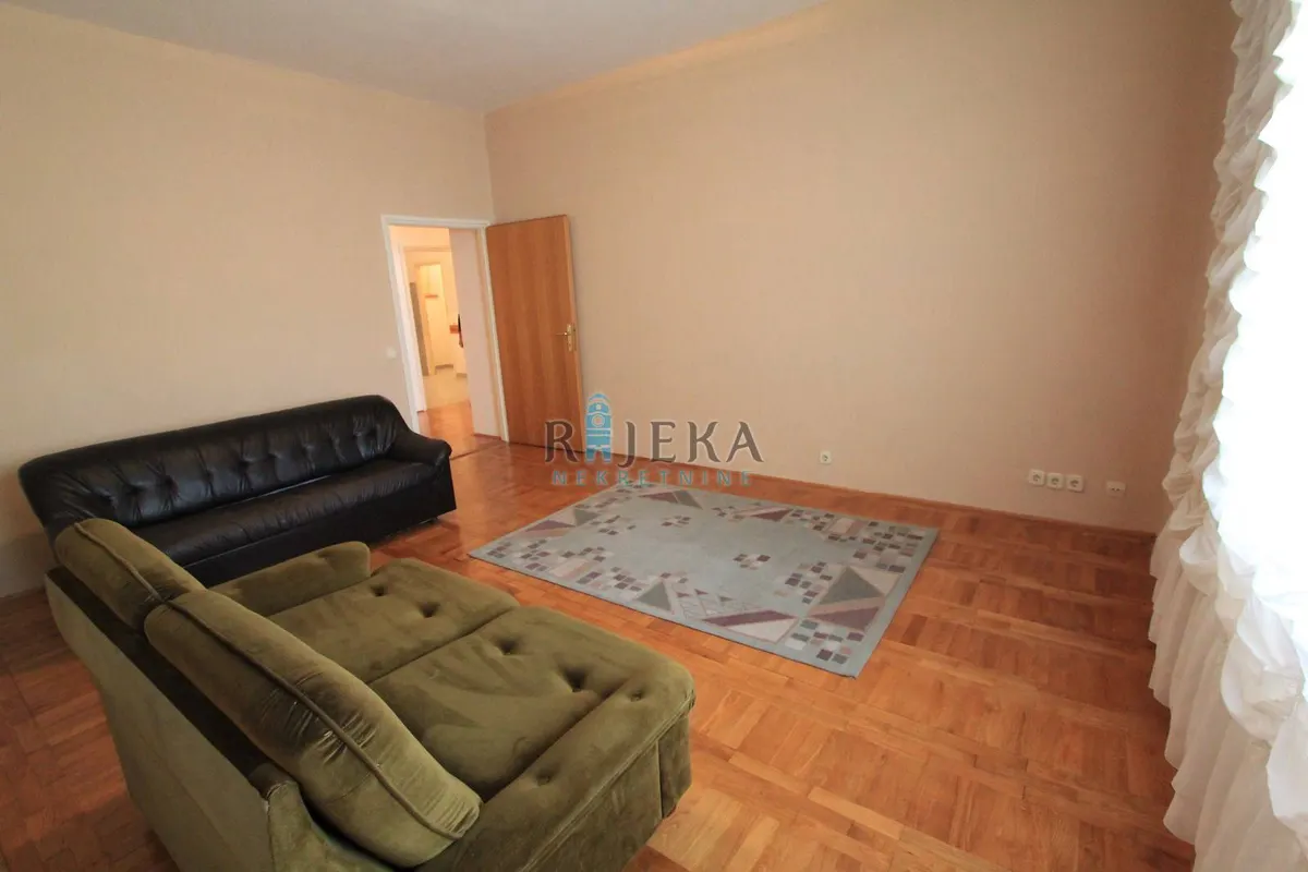 Poslovni Prostor - Crikvenica, 100m2