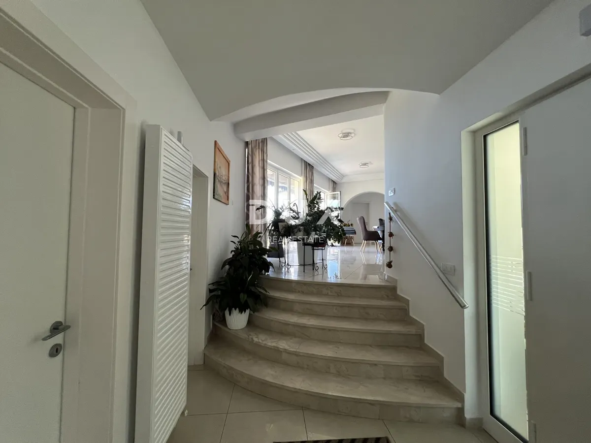 Kuća - Opatija - Okolica, 400m2