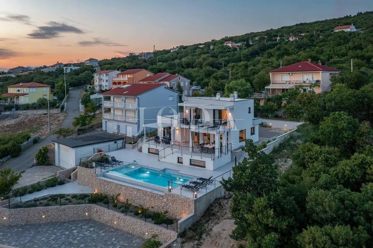 House - Kraljevica, 250m2