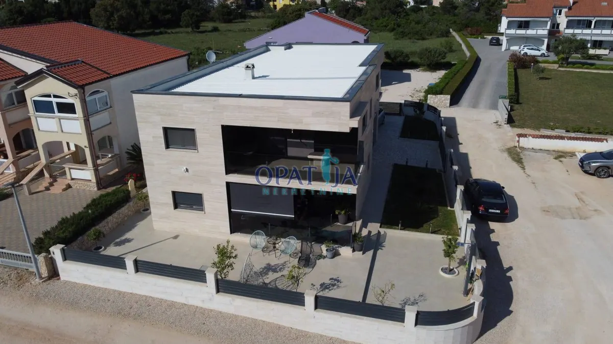 Kuća - Vir, 350m2