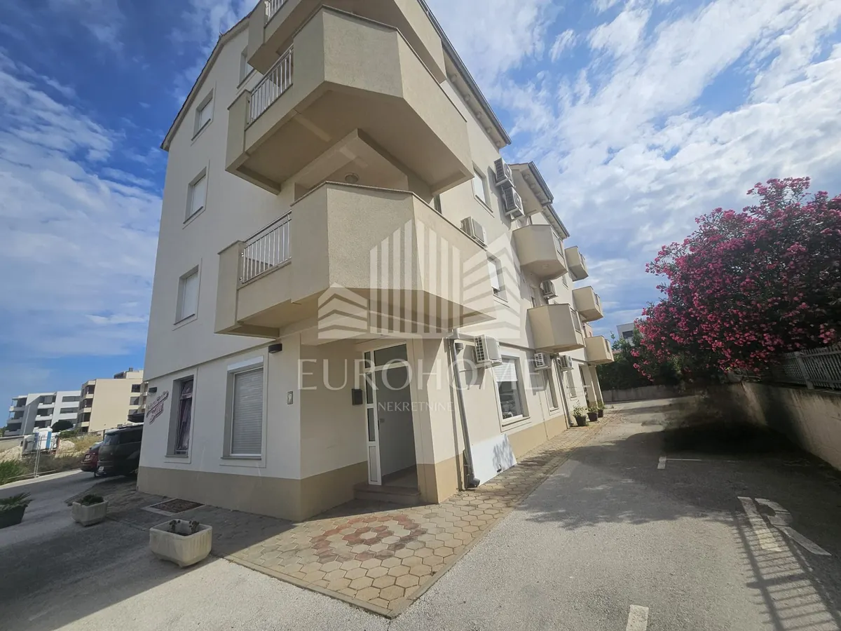 Poslovni Prostor - Zadar, 45m2