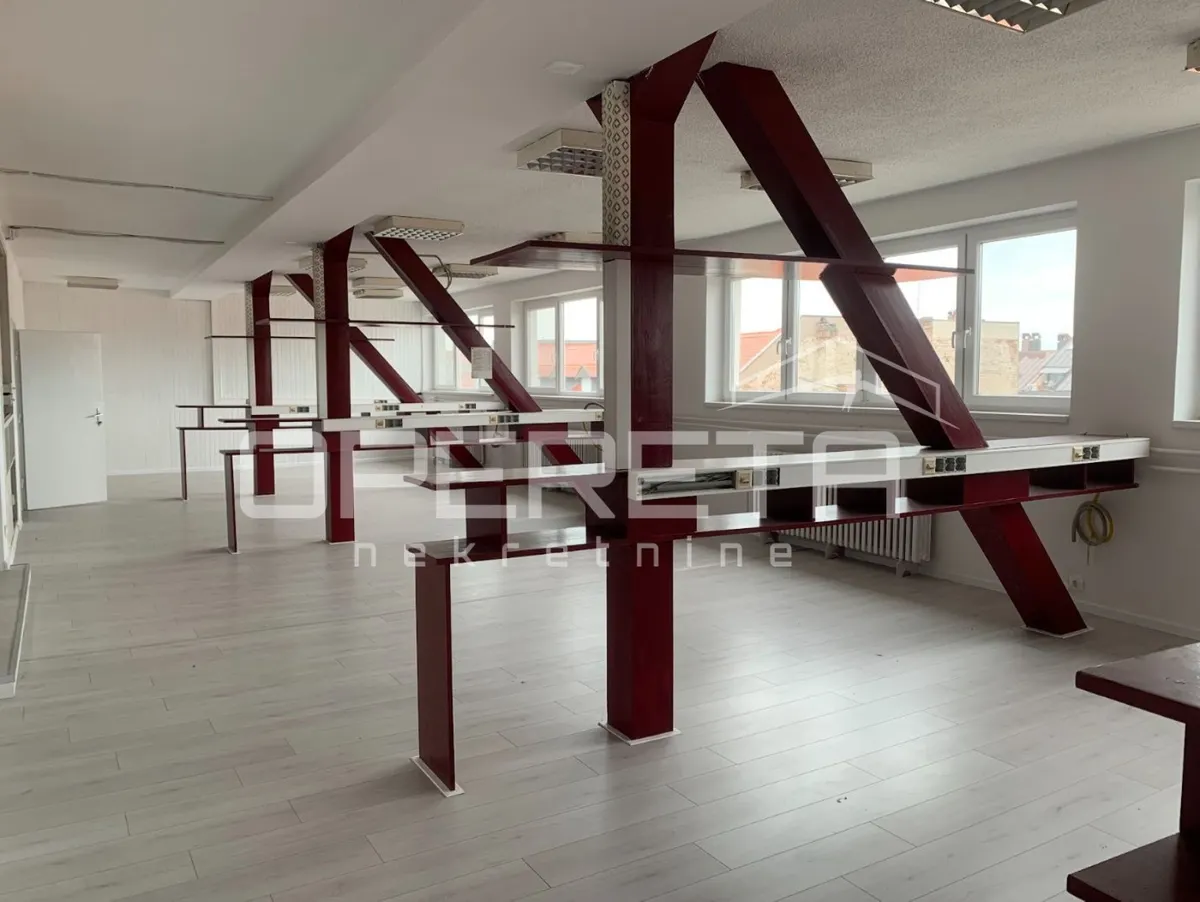 Ured - Trg Ante Starčevića, Osijek, Osijek, 343.84m2