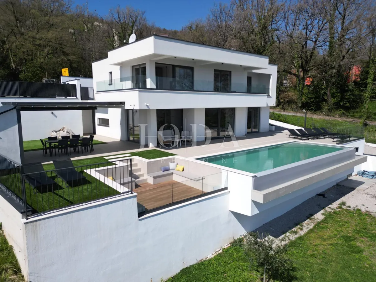 House - Lovran, 220m2