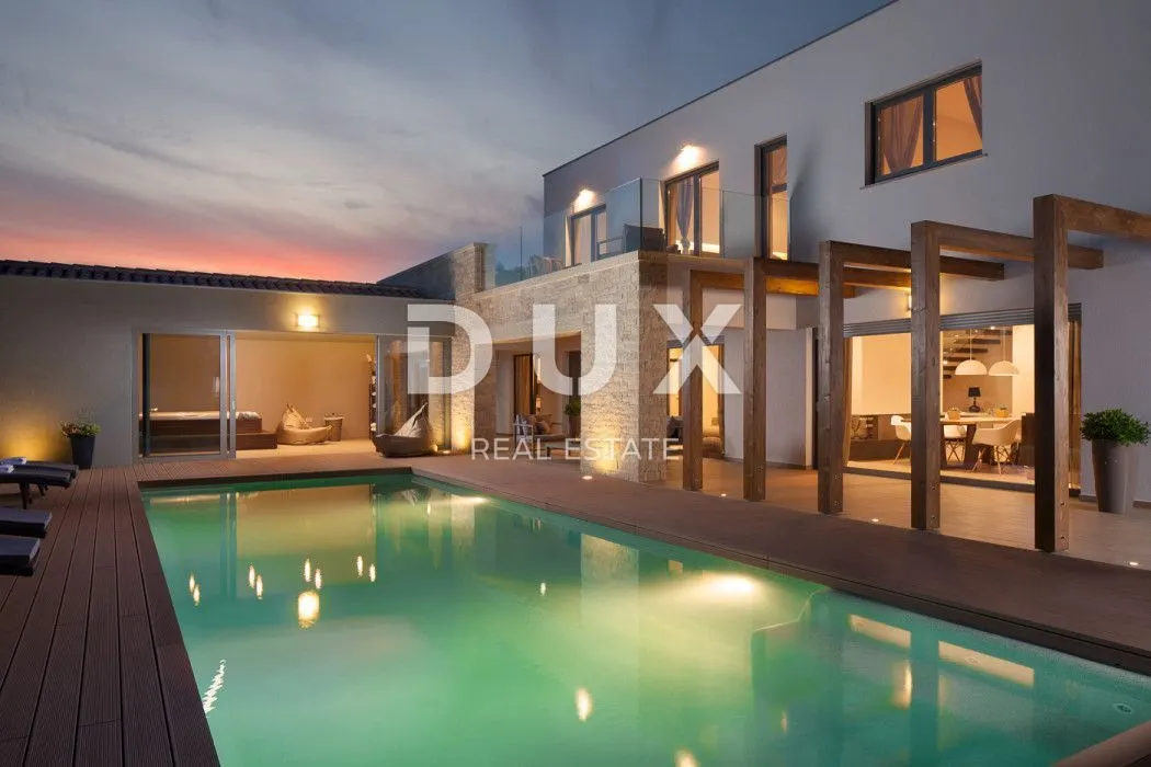 Kuća - Labin, 230m2