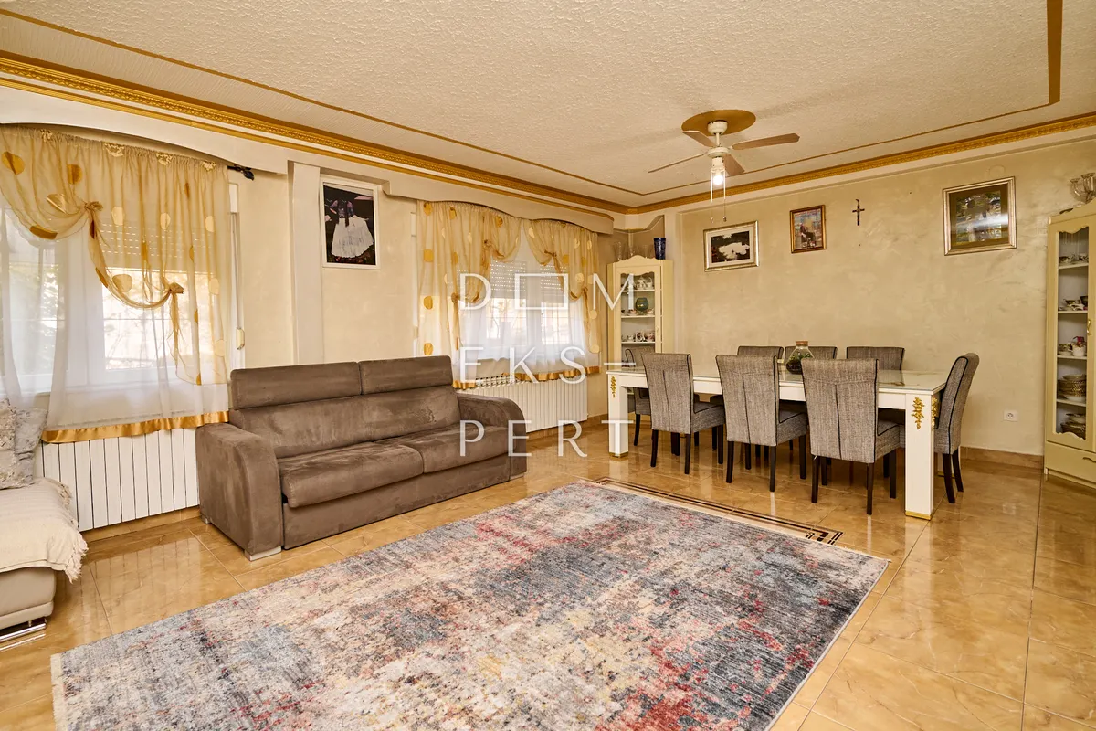 Kuća - Sesvete, 280m2