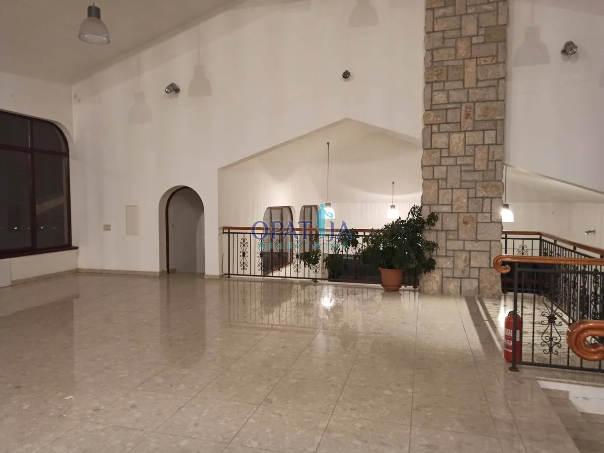 Poslovni Prostor - Kostrena, 600m2