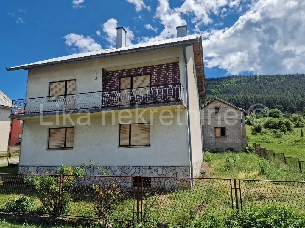 House - Vrhovine, 250m2