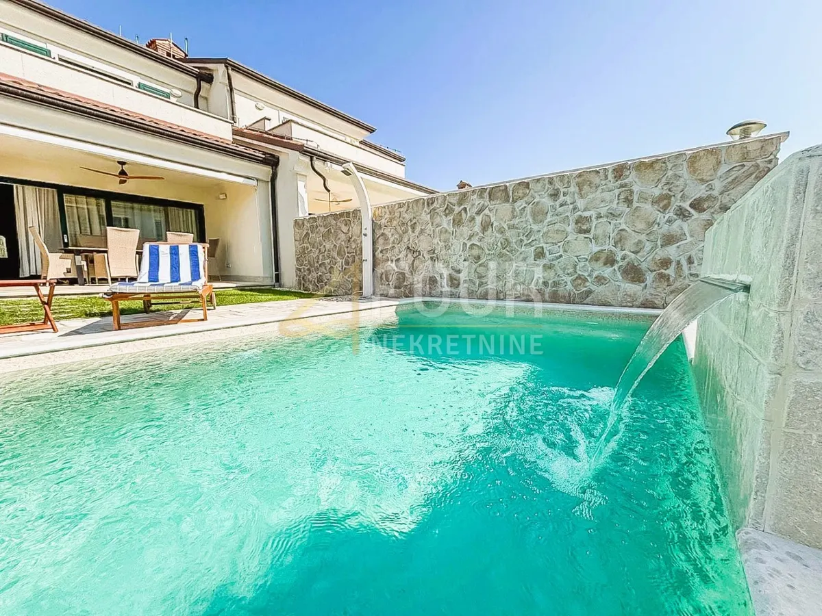 Kuća - Umag, 217m2