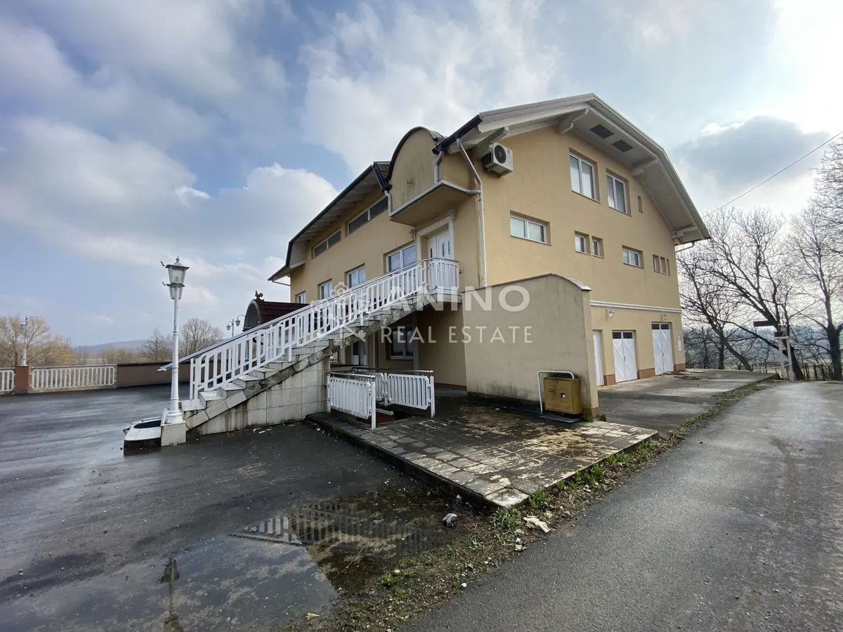 Poslovni Prostor - Oroslavje, 1861m2