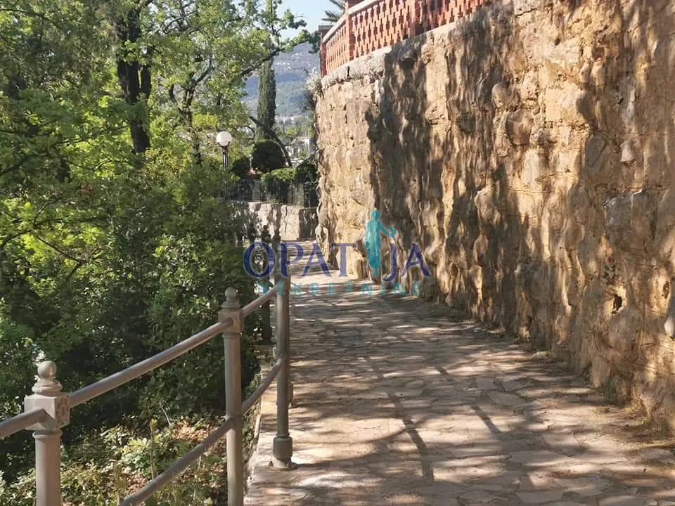 Poslovni Prostor - Opatija, 6000m2