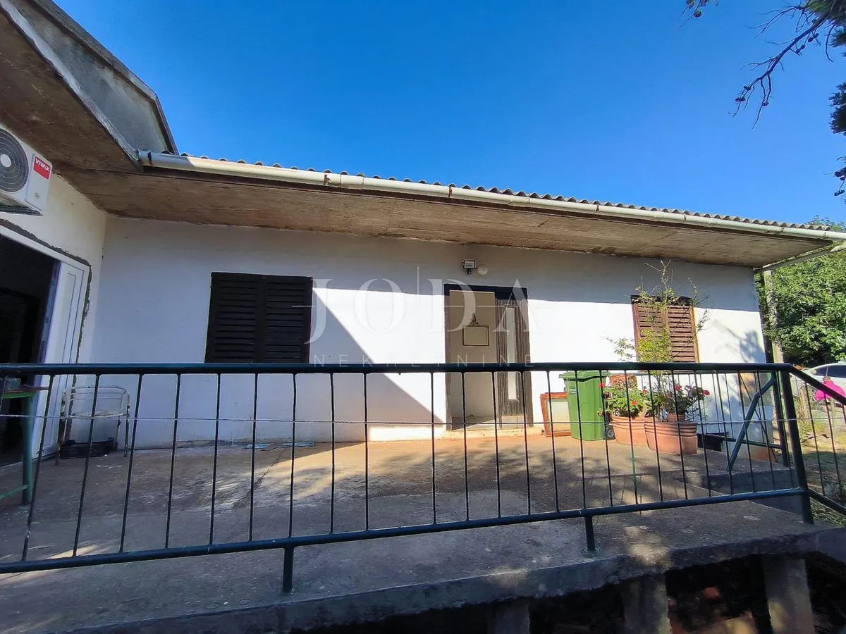 Kuća - Starigrad, 103m2