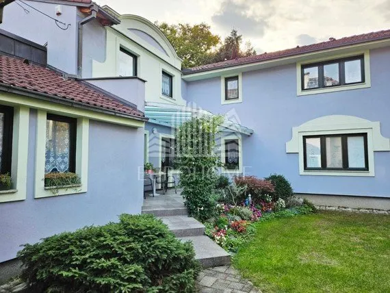 Kuća - Maksimir, 250m2