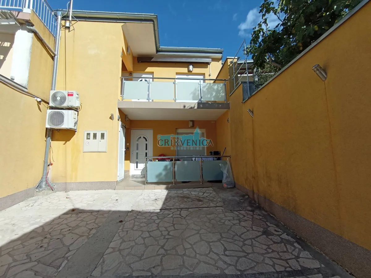 Kuća - Novi Vinodolski, 100m2