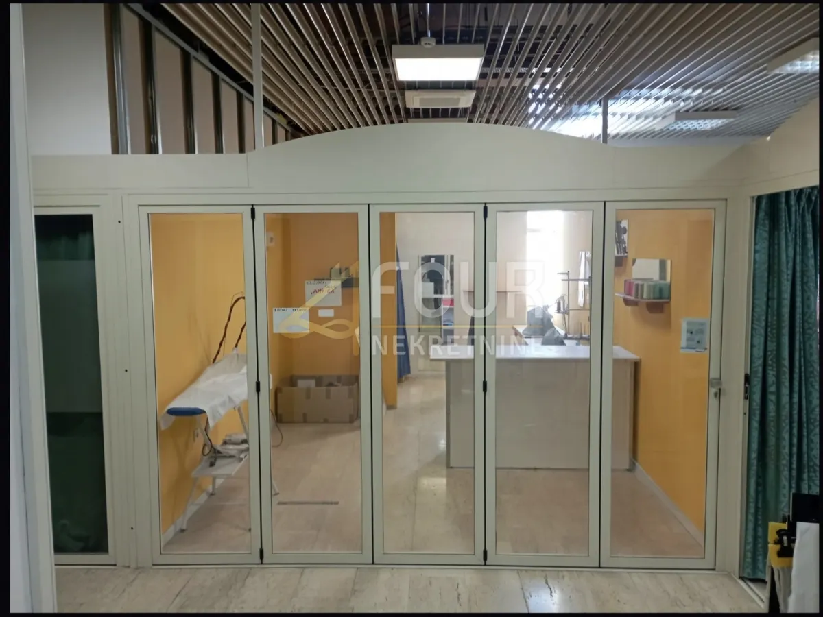 Poslovni Prostor - Krk, 19m2