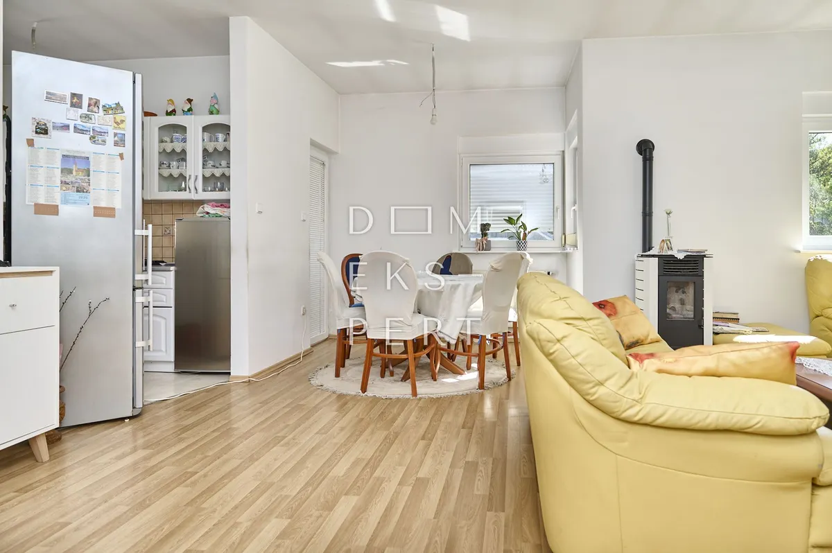 Kuća - Sesvete, 80m2