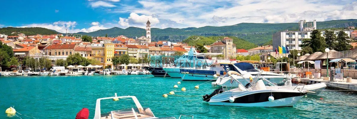 Kuća - Novi Vinodolski, 265m2
