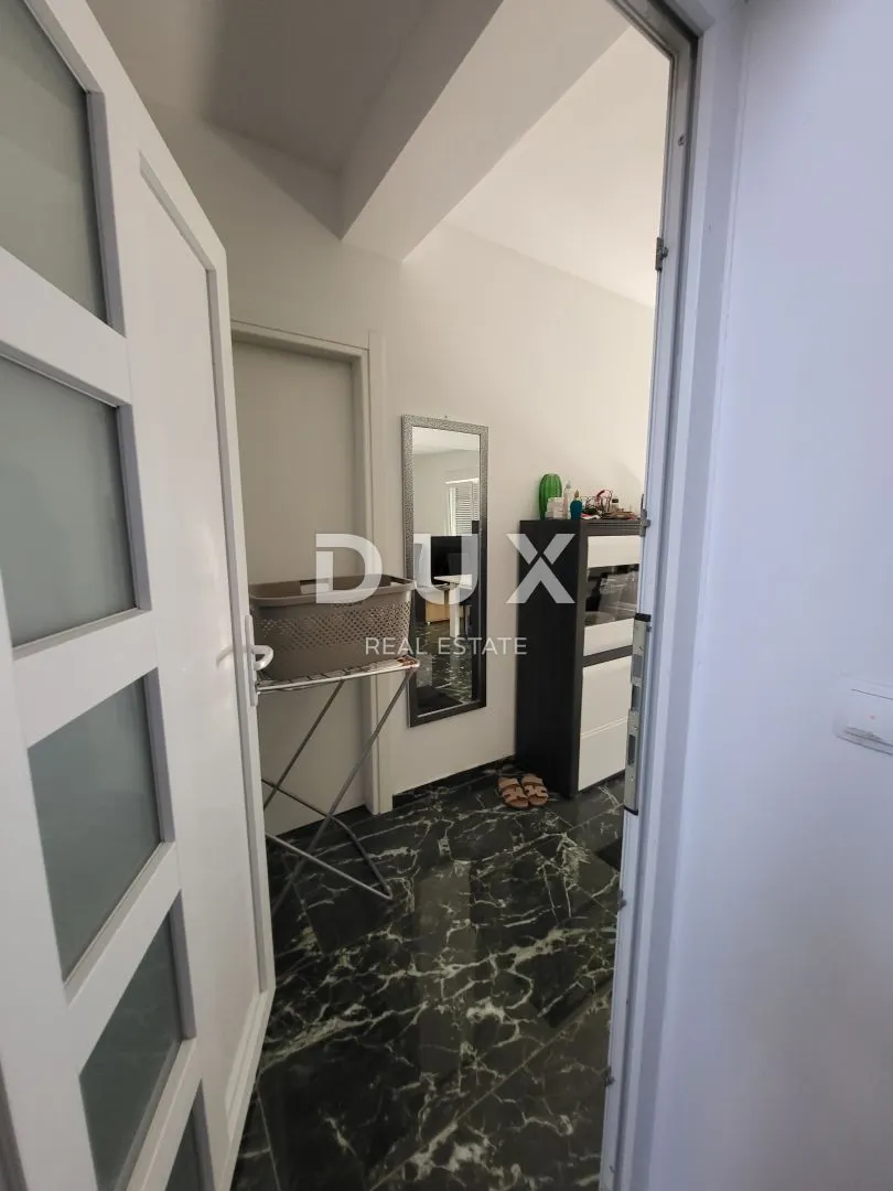 Kuća - Starigrad, 300m2