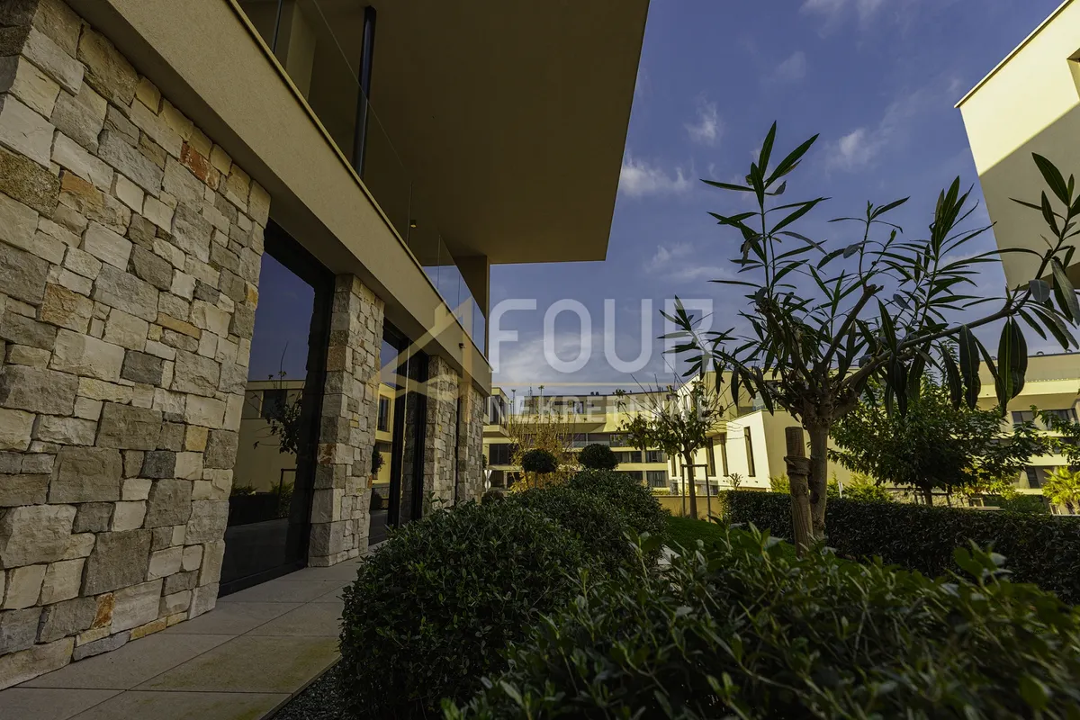 Kuća - Umag, 328m2