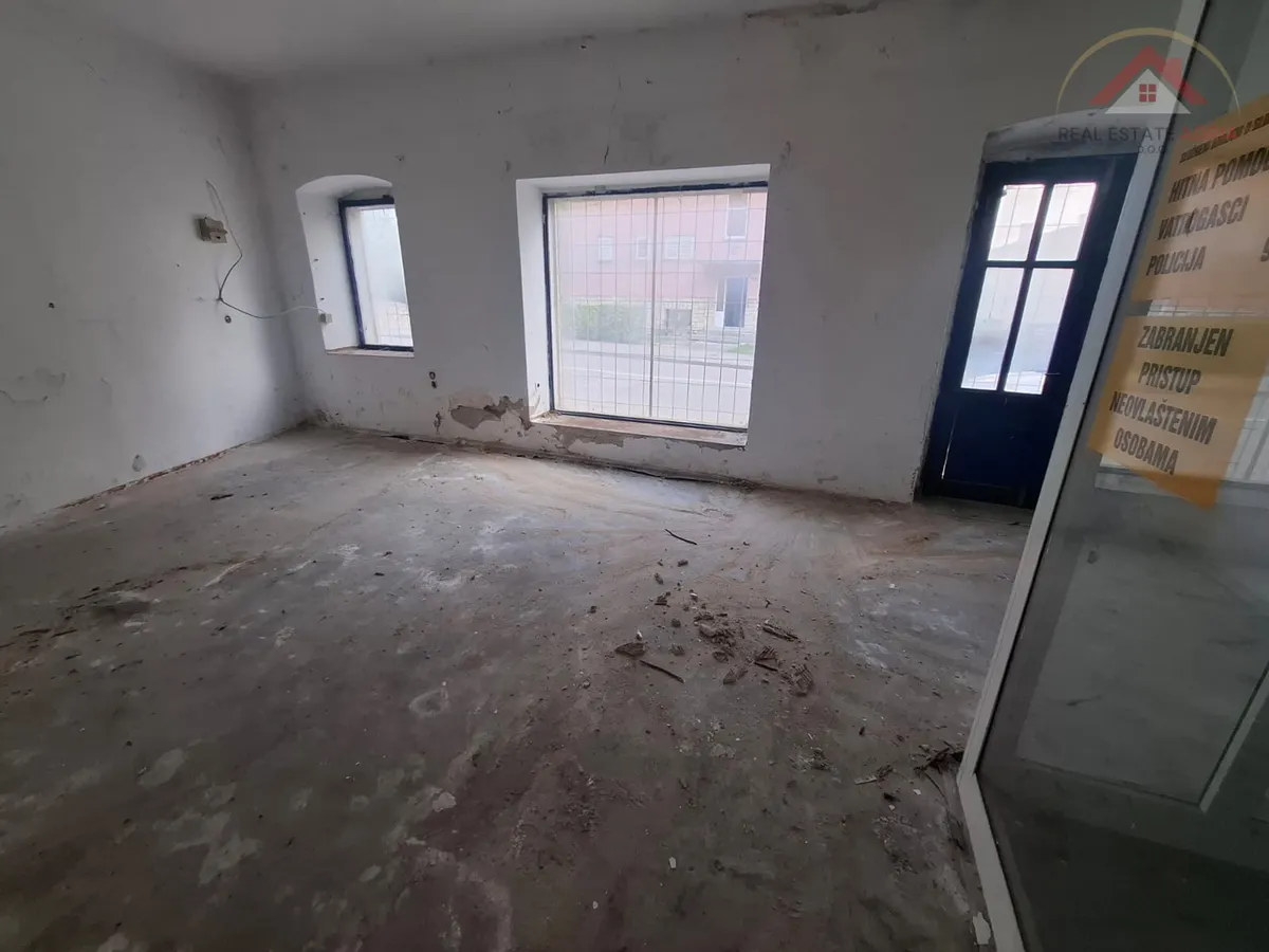 Kuća - Benkovac, 259m2