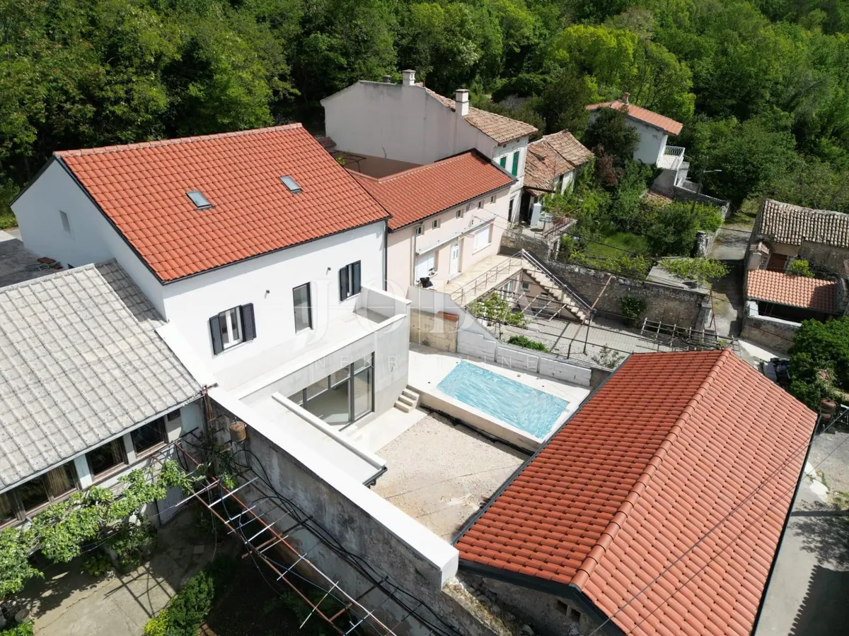 Kuća - Vinodolska Općina, 250m2