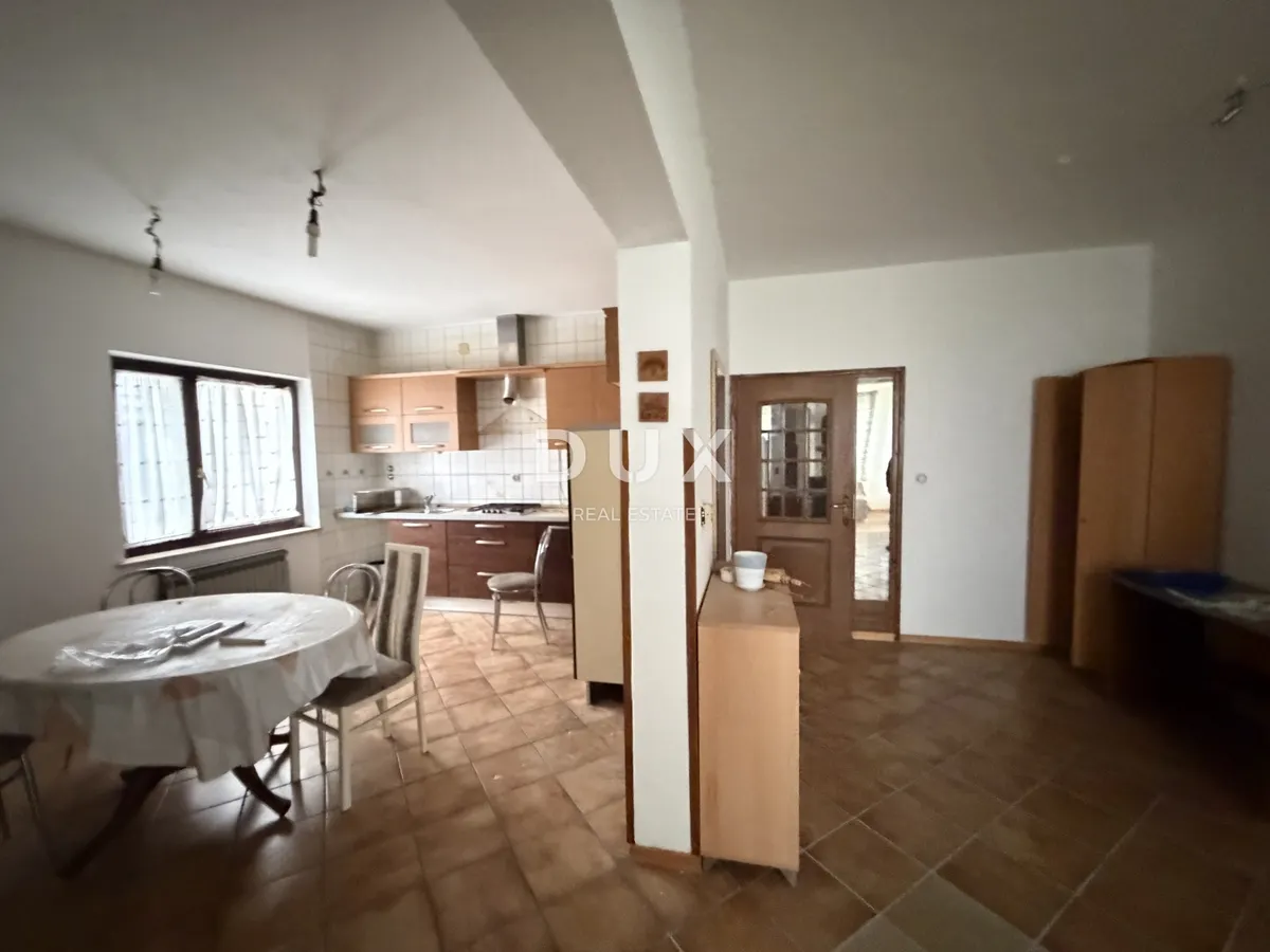 Poslovni Prostor - Zadar, 200m2